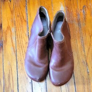 Dansko's Barbara Nubuck Leather Brown Clog Boots Size 38/US 8 EUC